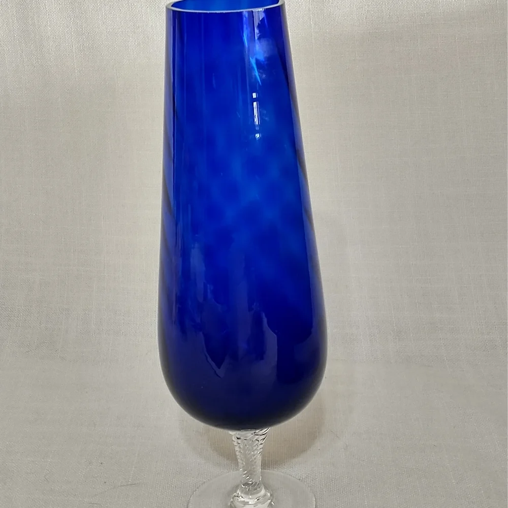 Beautiful! VASE - COBALT Blue Glass Vase -